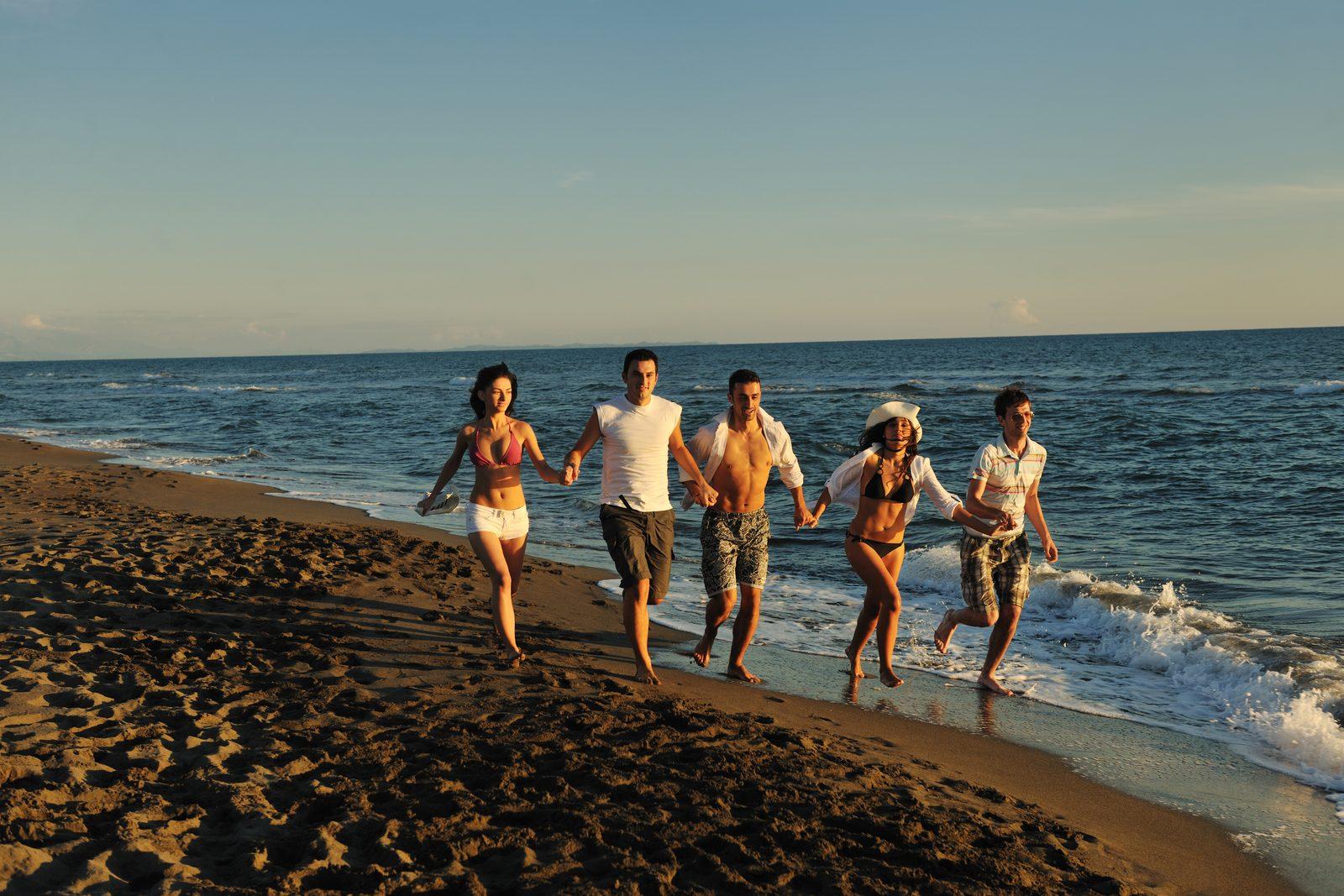 Barceloneta Running Groups Surge as Summer Beach Races Draw Crowds