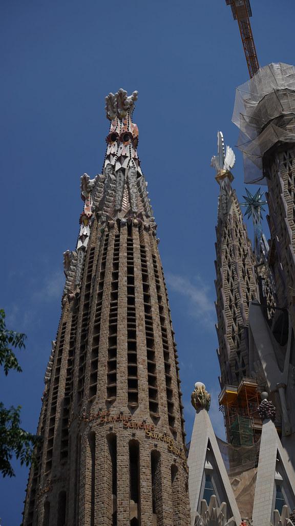 Barcelona's 2027 Election Will Reshape Eixample's Transport and Community Budgets